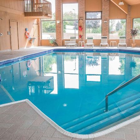 Quality Inn Grand Rapids North Walker Extérieur photo