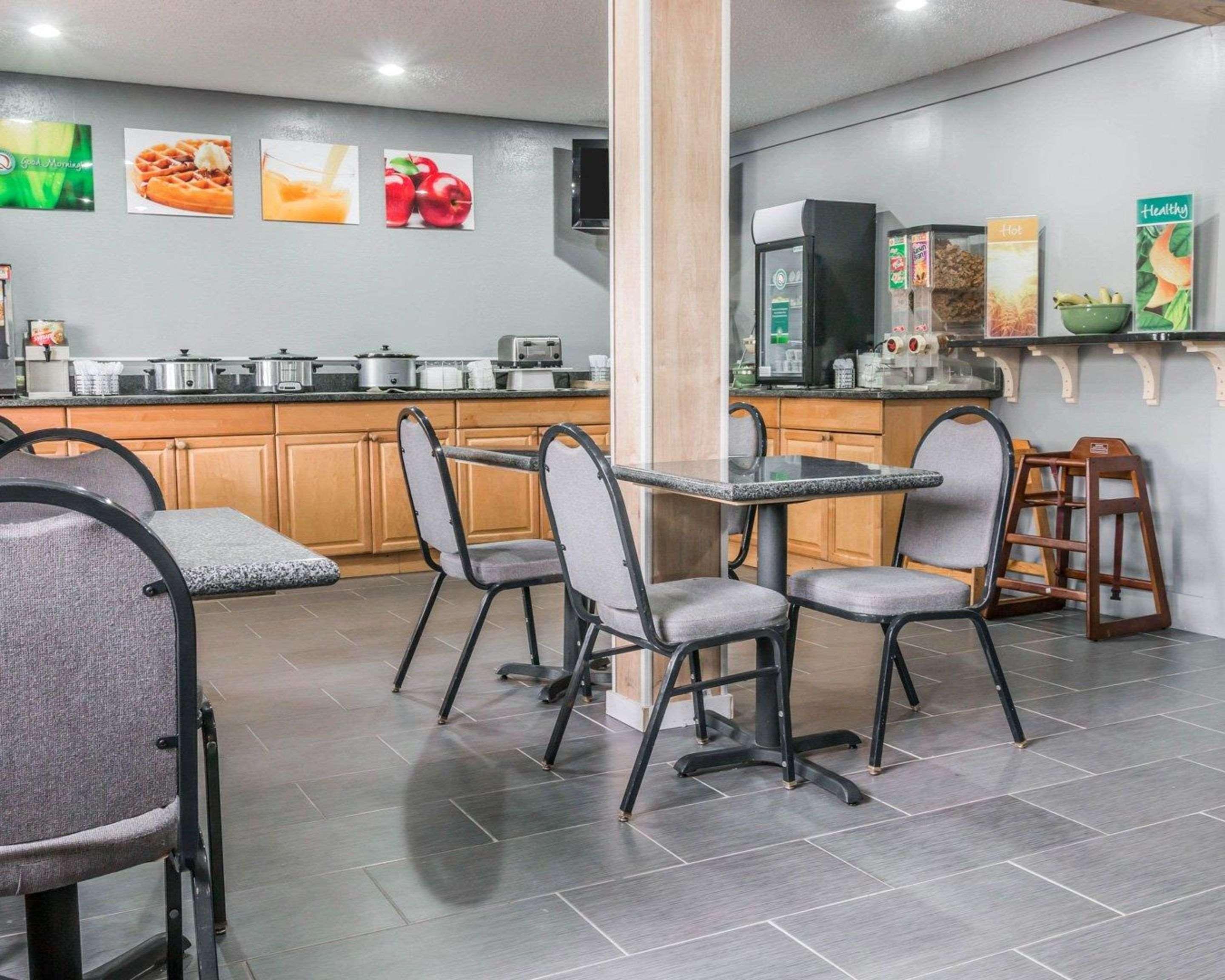 Quality Inn Grand Rapids North Walker Extérieur photo