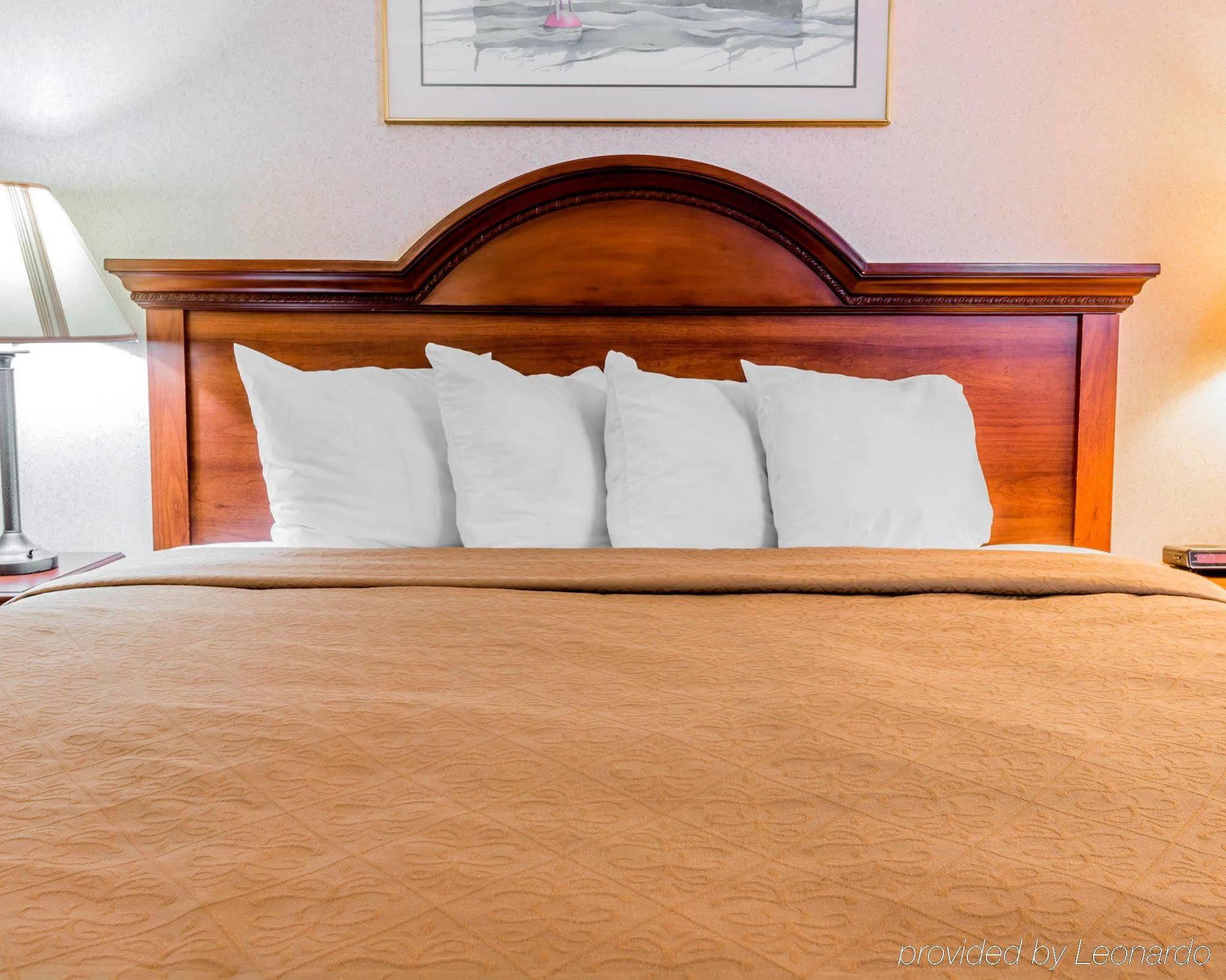 Quality Inn Grand Rapids North Walker Extérieur photo